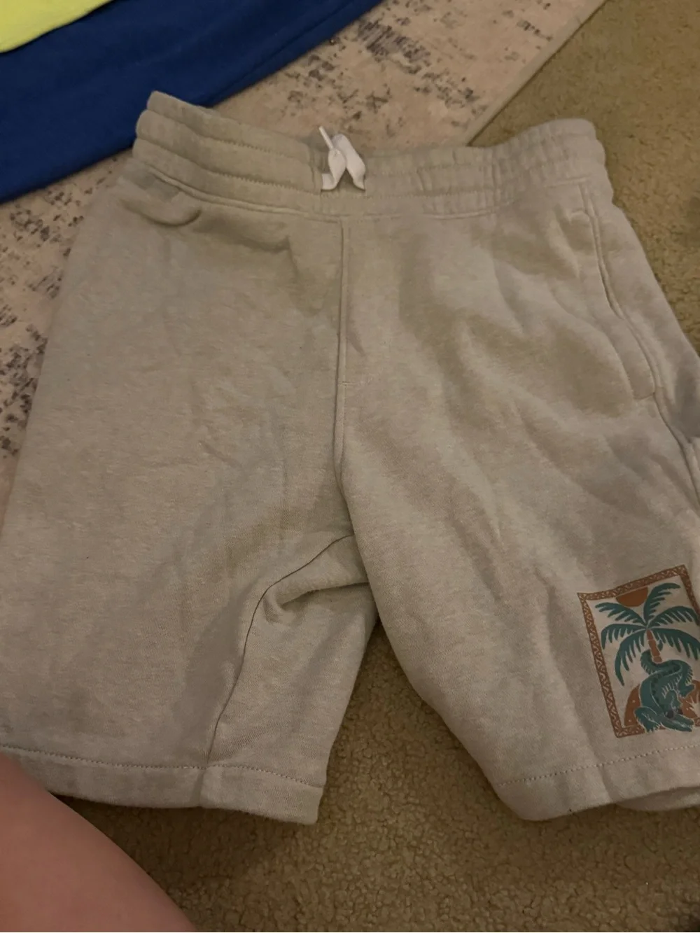 Old Navy pairs shorts